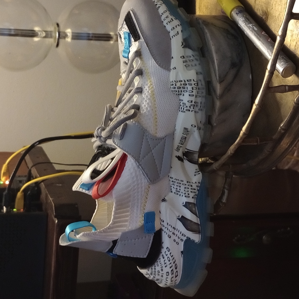 Rovux sneakers